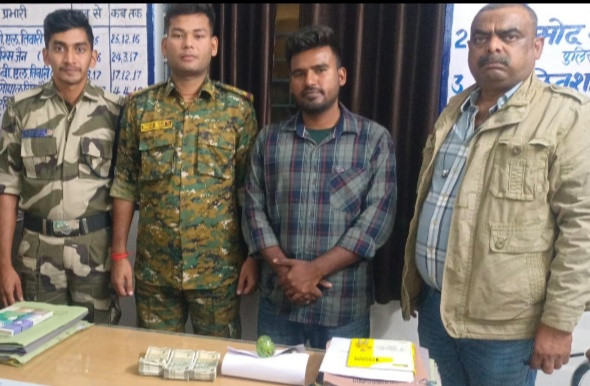 चौकी कनेरा नाका थाना बम्होरी कला पुलिस ने किए 3,29,500 रुपये जप्त