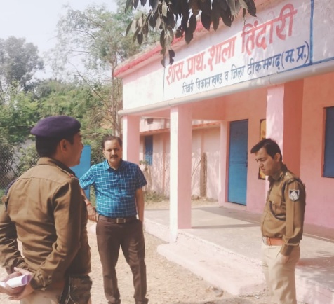 कलेक्टर, एसपी ने किया मतदान केद़ो का निरीक्षण जनता जनार्दन से कही निर्भीक और निष्पक्ष मतदान करने की बात