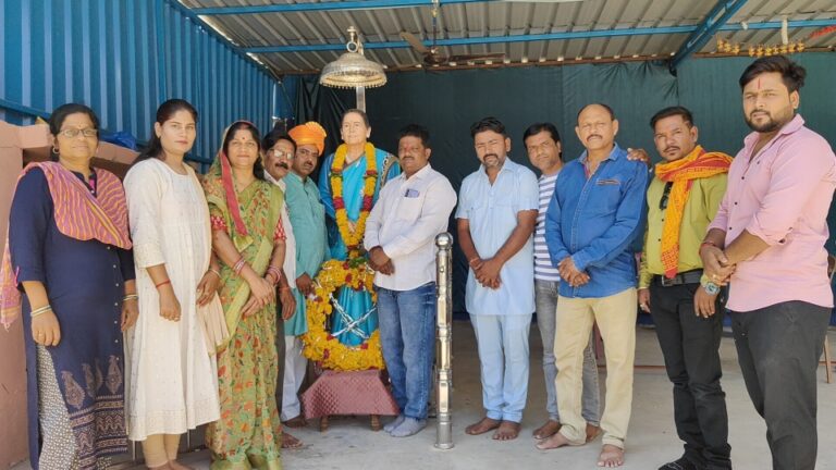एक्यूप्रेशर रत्न एवं आलोक वीर राष्ट्रीय पुरस्कार से सम्मानित ब्रह्मलीन डॉ शशि प्रभा वर्मा की पुण्यतिथि पर शक्ति की मूर्ति पर श्रद्धान्जलि अर्पित की गई। हिन्दू महासभा एवं समाजसेवियों ने दी भावभीनी श्रद्धांजलि।