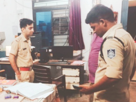 एसपी ने खरगापुर थाने का किया निरीक्षण पुलिस अधिकारियों, कर्मचारियों की सुनीं समस्याएं