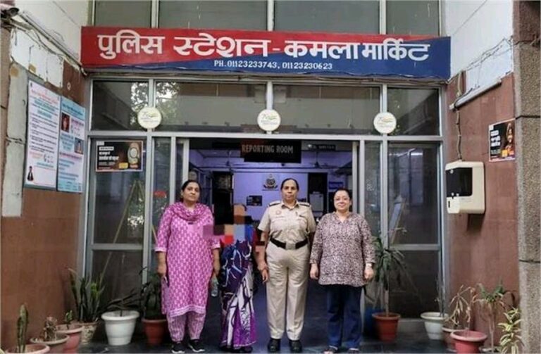 Delhi जीबी रोड से बचाई गई नाबालिक लड़कियां, आधार बदलकर जाली आधार कार्ड इस्तेमाल कर बनाया जा रहा सेक्स वर्कर.