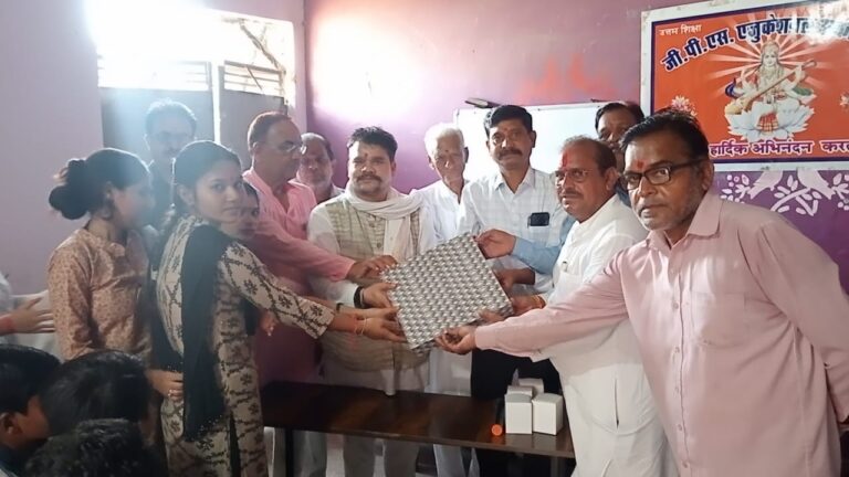 शिक्षक दिवस पर जितेंद्र जैन क्रांतिकारी ने शिक्षकों को किया सम्मानित