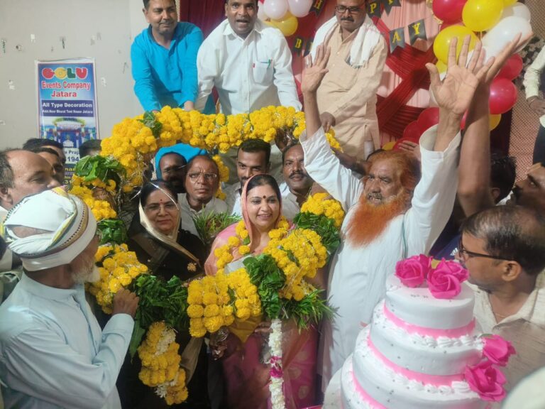 हजारों कार्यकर्ताओं के साथ मनाया जन्मदिन किरण अहिरवार जतारा के साथ साथ समूचे लोकसभा की जनता उमड़े बधाई देने