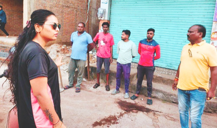 प्रभारी सीएमओ ज्योति सुनहरे ने प्रभार लेते ही संभाला मोर्चा शहर का भ़मण कर जानीं नपा के कार्यों की गतिविधियां, संबंधितों को दिए तमाम दिशा निर्देश