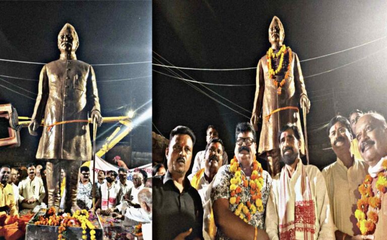 मैंने जो वादा किया था उसे निभाया- अब्दुल गफ्फार पप्पू मलिक अगर आप लोगों का इसी तरह सहयोग मिला तो शहर को सुंदर बनाने में कोई भी कसर नहीं छोडूंगा डां राजेन्द्र प्रसाद की प्रतिमा का हुआ अनावरण