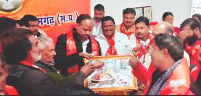 भाजपा की जिला बैठक हुई आयोजित पार्टी के संगठन पर्व और आगामी कार्यक्रमों को लेकर बनी रूपरेखा