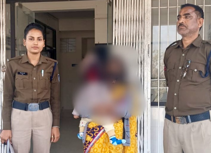 एसपी मनोहर सिंह मंडलोई के निर्देश,पुलिस का मुश्क़ान अभिया थाना देहात पुलिस की कार्यवाही, 02 साल से गुम नाबालिग बालिका को दस्तयाब कर परिजनों के किया सुपुर्द