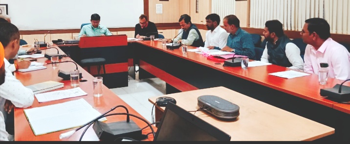 मध्य प्रदेश संविदा एवं ठेका श्रमिक कर्मचारी संघ इंटक समस्याओं के निराकरण और मांगों को लेकर की बैठक