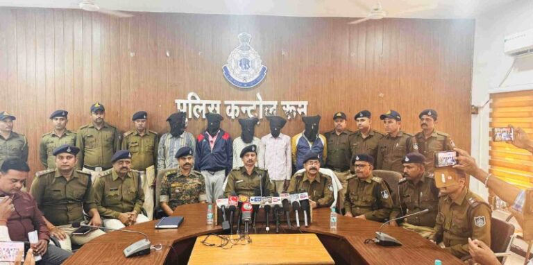 एसपी मनोहर सिंह मंडलोई के निर्देश,पुलिस ने अपह्नत को 24 घंटे के अंदर छुडा़या,पकडा़ आरोपियों को अपह्नत के परिजनों से आरोपी 05 लाख रूपए की मांग रहे थे फिरौती