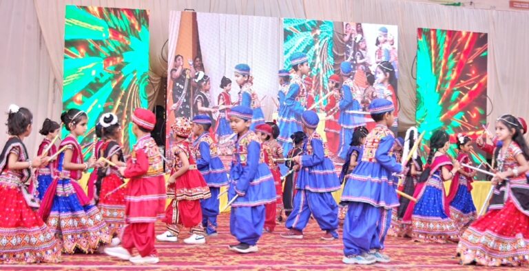 “समेरिटंस धरोहर” में थिरके नन्हे-मुन्ने , तो खिले दर्शकों के चेहरे