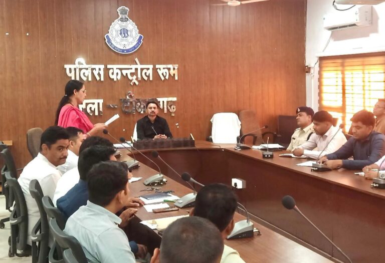 एसपी मनोहर सिंह मंडलोई ने ली बैठक आगामी त्योहार एवं वीवीआईपी भ्रमण आदि का मामला