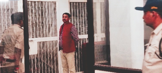 पुलिस अधीक्षक मनोहर सिंह मंडलोई सहित सभी राजपत्रित अधिकारियों ने रात्रि मे थानों का किया औचक निरीक्षण पुलिसकर्मियों की समस्याओं को सुनकर समाधान हेतु संबंधित अधिकारियों को किया निर्देशित
