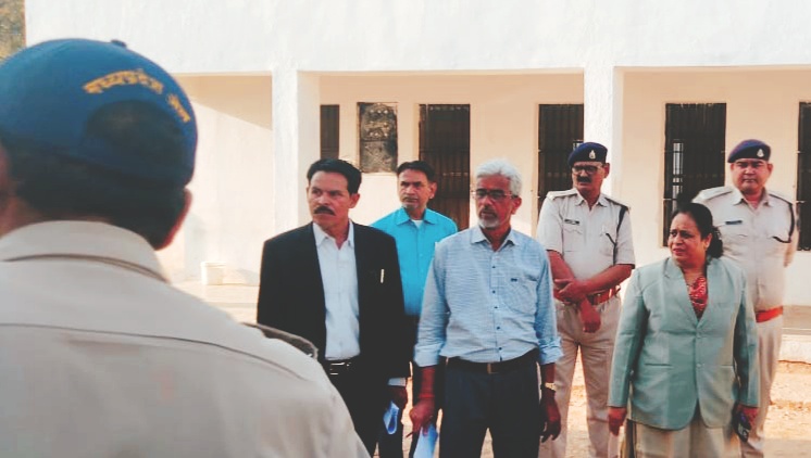 जिला जेल निरीक्षण के साथ-साथ विधिक जागरूकता कार्यक्रम हुआ आयोजित