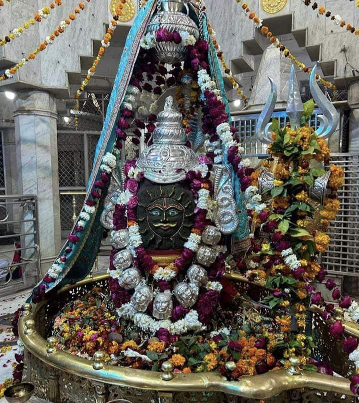 कलेक्टर से कुंडेश्वर ट्रस्ट के चुनाव कराने की मांग भाजपा नेता विकास यादव ने कराया जिला प्रशासन को अवगत