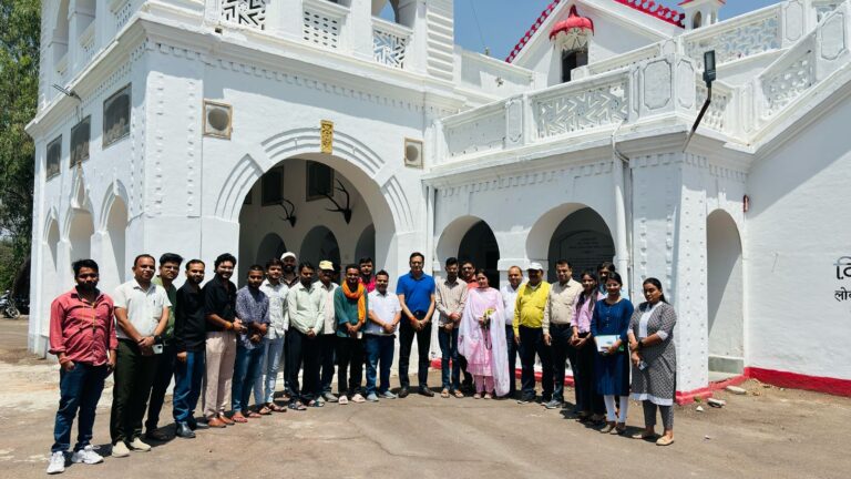 कलेक्टर विवेक श्रोत्रिय ने युवाओं से किया संवाद ऐतिहासिक धरोहरें और यहां की बुंदेली संस्कृति की अनुपम प्रतिरूप,पुरातत्व,पर्यटन,संस्कृति को लेकर अपने विचारों को युवाओं से किया साझा