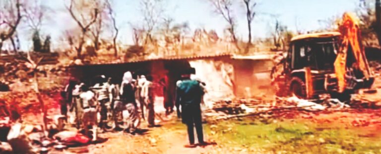 ग्राम सिजौरा में शासकीय हाईस्कूल के लिये आवंटित शासकीय भूमि पर हटवाया गया अतिक्रमण