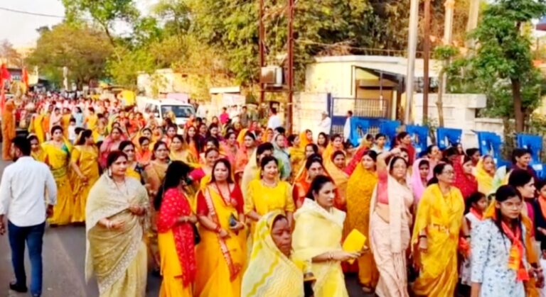 रामनवमी के अवसर पर सकल रघुवंशी समाज द्वारा भव्य विशाल शोभा यात्रा निकाली गई
