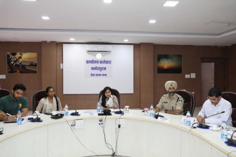 साफ सफाई, विद्युत, पेयजल, ट्रैफिक व्यवस्था रखें चाक चौबंद : कलेक्टर सुश्री सोनिया मीना मुख्यमंत्री डॉ मोहन यादव का 22 मई को नर्मदापुरम जिले में होगा आगमन