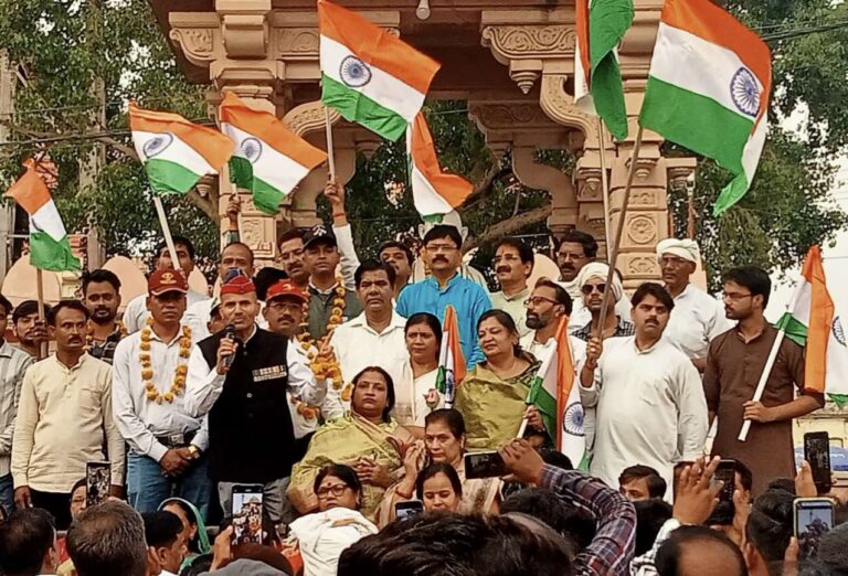 सेना के शौर्य सम्मान में निकली भव्य तिरंगा यात्रा हमारी भारतीय सेना ने पूरी दुनिया में भारत का मान- सम्मान बढ़ाया – हरीशंकर खटीक