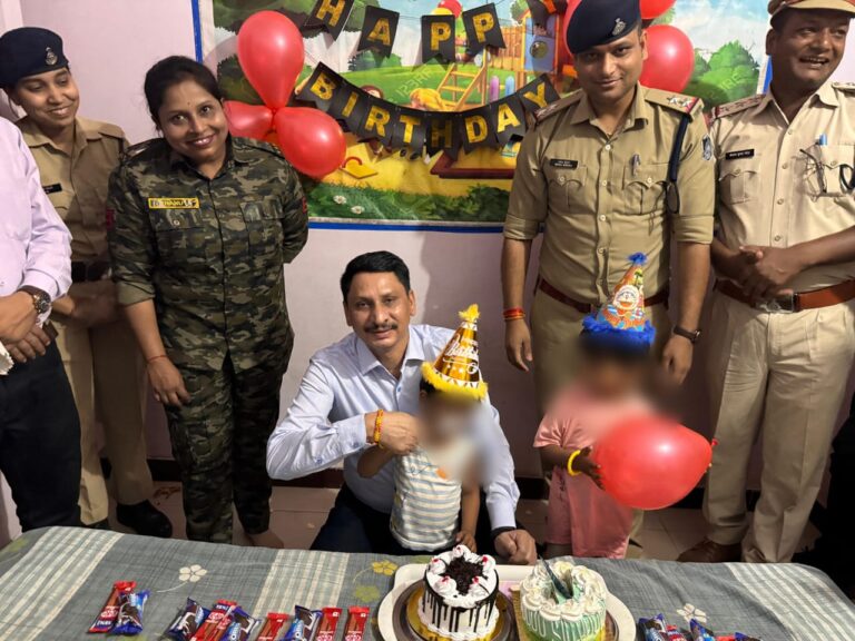 पुलिस अधीक्षक ने बालगृह के बच्चों के साथ मनाया उनका जन्मदिन बच्चों के साथ बिताया समय, बेसहारों के चेहरों पर आई मुस्कान