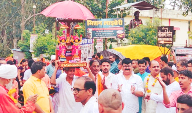 रथयात्रा में शामिल हुए नपाध्यक्ष पप्पू मालिक सभी के लिए सुख समृद्धि की,की कामना