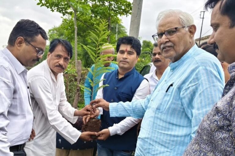 जन्मदिवस पर पौधारोपण कर दिया सन्देश, सुंदरकांड का भव्य आयोजन
