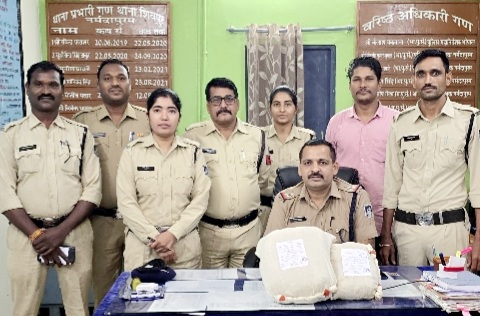 थाना शिवपुर पुलिस ने अवैध गांजा बिक्री करने वाले आरोपी को किया गिरफ्तार
