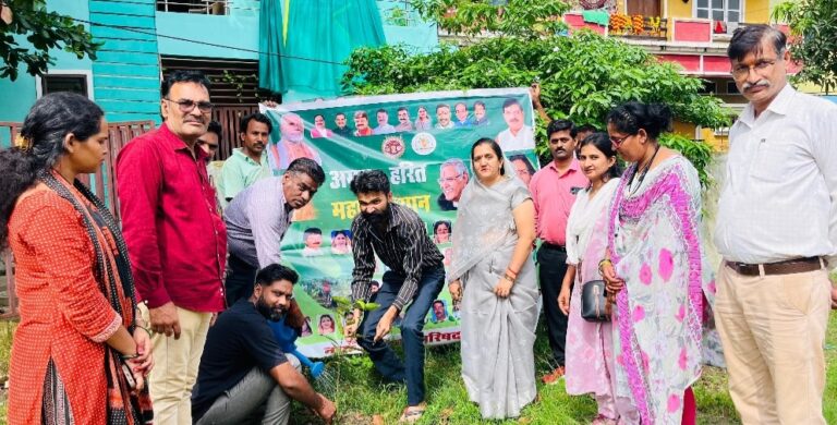 नपाध्यक्ष ने पौध रोपकर दिया पर्यावरण संरक्षण का संदेश, वार्ड क्रमांक 23 में किया पौधरोपण