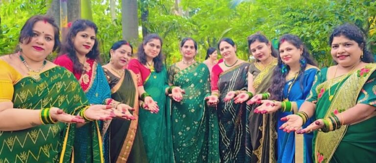 अयोध्यावासी वैश्य गुप्ता महिला मंडल द्वारा हरियाली तीज उत्सव बड़े ही धूमधाम से मनाया