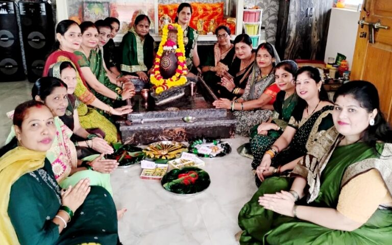 नर्मदा टाउनशिप कालोनी की महिलाओ ने हरियाली तीज उत्सव समारोह मनाया