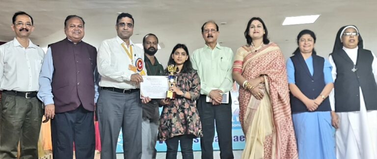 उत्कृष्ट परिणाम हेतु स्प्रिंगडेल्स स्कूल की छात्रा और प्राचार्य को सीबीएसई क्षेत्रीय अधिकारी भोपाल ने सम्मानित किया