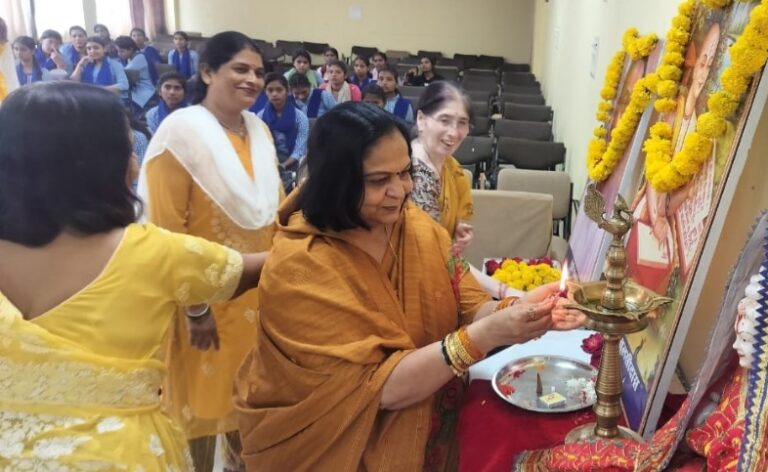तुलसी जयंती एवं प्रेमचंद जयंती के उपलक्ष्य में कार्यक्रम का आयोजन