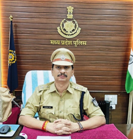 सावधान! साइबर अपराधी बदल रहे हैं तरीके एक क्लिक से आपका मोबाइल हो सकता है हैक – एसपी मनोहर सिंह मंडलोई फर्जी इनविटेशन, ऑफर और .apk फाइल्स के ज़रिए हो रहे साइबर हमलों से बचें