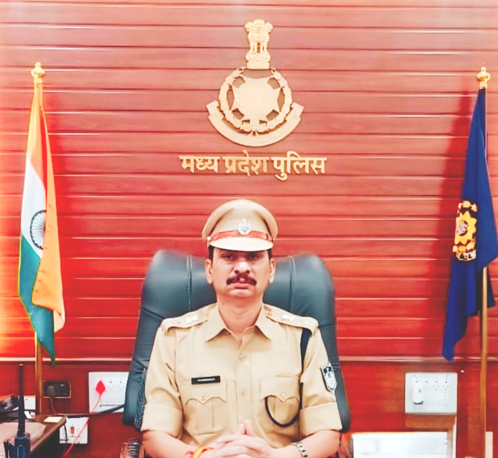 ट्रैफिक नियमों से करैं दोस्ती, दुर्घटनाओं से बनाऐं दूरी- एसपी मनोहर सिंह मंडलोई सावधानी और सहयोग से होगा सुरक्षित सफर