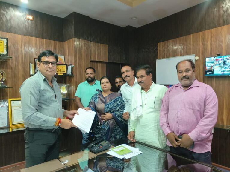 कुण्डेश्वर नवोदय विद्यालय में छात्रा की संदिग्ध मौत, कांग्रेस महासचिव किरण अहिरवार ने कलेक्टर को सौंपा ज्ञापन