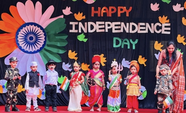 ईशान परिसर स्थित द चैम्प्स फन स्कूल में स्वतंत्रता दिवस का भव्य आयोजन