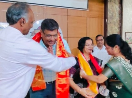 स्वदेशी सुरक्षा व स्वावलम्बन अभियान & उद्यमिता प्रोत्साहन के अंतर्गत 2 महिला उद्यमी का सम्मान किया