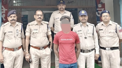 थाना माखन पुलिस को दो माह से फरार 5000 रूपये के इनामी दुराचार के आरोपी को पकडने मे मिली सफलता