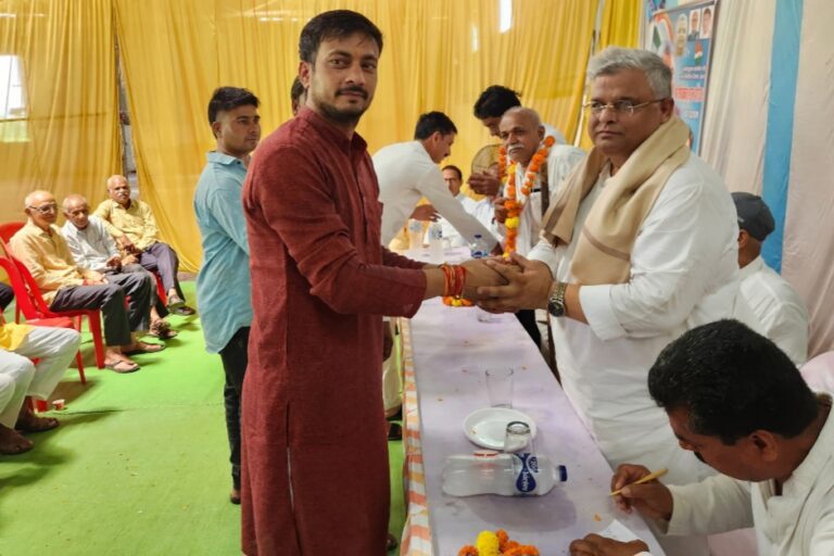 कांग्रेस को गांव एवं बूथ स्तर तक मजबूत करूंगा – जिला कांग्रेस अध्यक्ष शिवाकांत गुड्डन पांडे, सेमरी हरचंद में नए जिला कांग्रेस अध्यक्ष का हुआ भव्य स्वागत