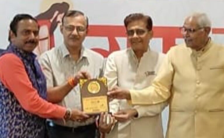 गुरु गौरव सम्मान रानी अवन्ती हायर सेकंडरी स्कूल के उत्कृष्ट शिक्षकों को प्राप्त हुआ, आयोजन रविंद्र नाथ टैगोर यूनिवर्सिटी एवं कौशल श्री विकास समिति द्वारा किया गया