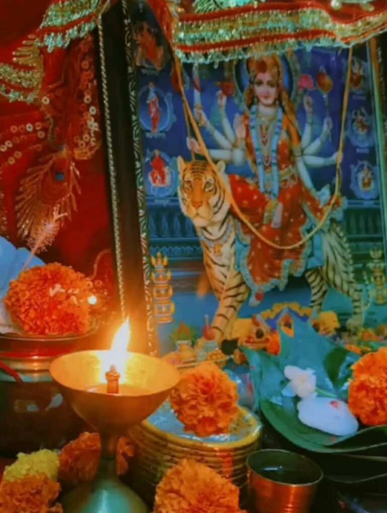 9 दिनों तक अखण्ड दीपक का आध्यात्मिक महत्व, तांत्रिक रहस्य और दैवीय अनुग्रह