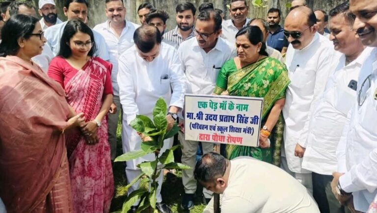 “एक पेड़ माँ के नाम” अभियान में उमड़ा जन-संकल्प, सोहागपुर बना पर्यावरण चेतना का केंद्र