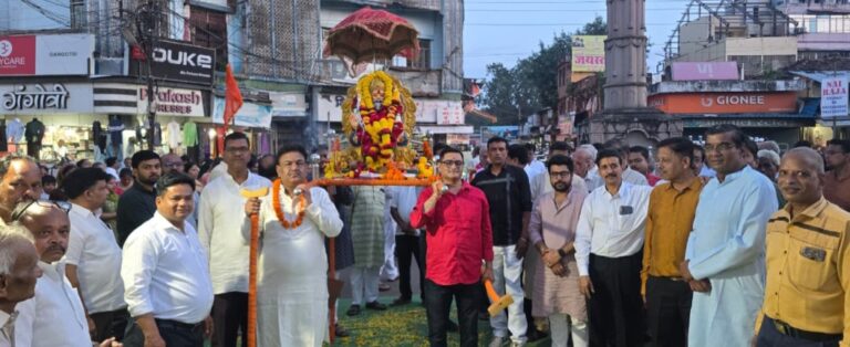 धूमधाम से निकली अग्रसेन महाराज की शोभायात्रा, जगह जगह हुआ भव्य स्वागत