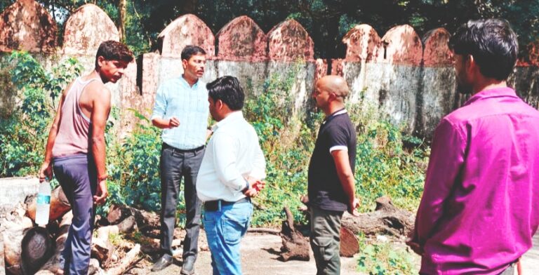 मुख्य नगर पालिका अधिकारी ने मुक्तिधाम का किया निरीक्षण