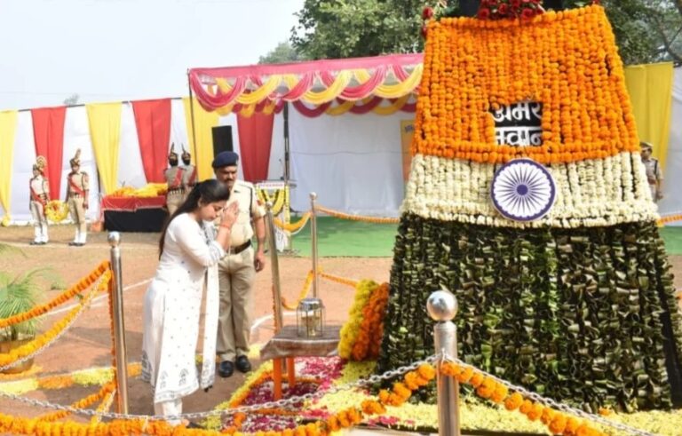 पुलिस लाइन परिसर में पुलिस शहीद स्मृति परेड का आयोजन, प्रशासनिक अधिकारियों सहित आमजन ने दी श्रद्धांजलि, 21 अक्टूबर को मनाया जाता है शहीद दिवस