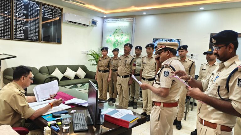 एसपी मनोहर सिंह मंडलोई ने पुलिस कर्मियों की सुनीं समस्याएँ त्वरित निराकरण को लेकर दिए आवश्यक दिशा निर्देश
