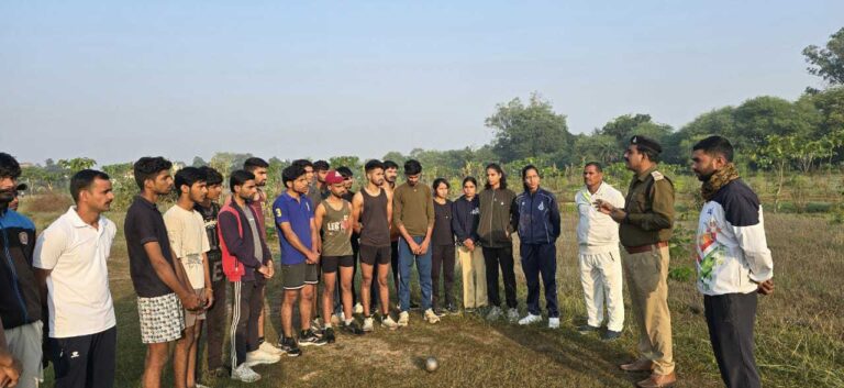 पुलिस अधीक्षक के निर्देशन में “युवा जोड़ो अभियान” के तहत पुलिस टीम ने युवाओं को दिया सफलता एवं अनुशासन का मंत्र