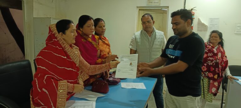 नपाध्यक्ष और सभापतिगणों ने की जनसुनवाई नागरिकों की समस्याएं उनका तत्काल कराया समाधान