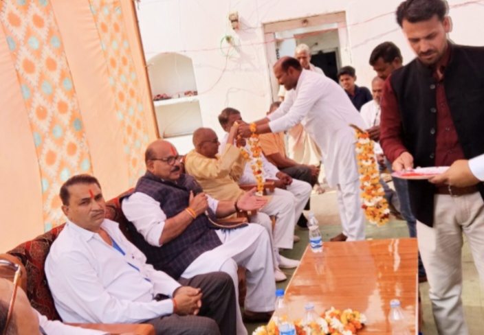 विधायक दादा यादवेंद्र सिंह बुंदेला ने किया भूमि पूजन लार खास में होगा पुलिया का निर्माण