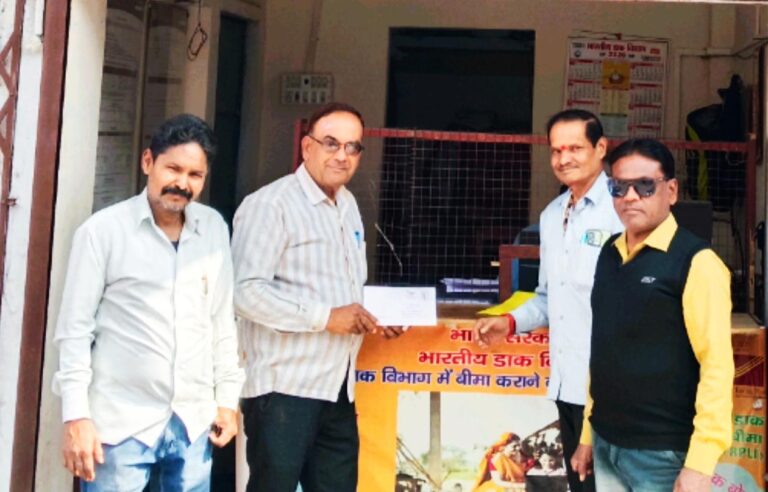 टीकमगढ़ से वैष्णो देवी कटरा तक सीधी ट्रेन की मांग फिर उठी मानवीय संवेदना समिति ने पश्चिम मध्य रेलवे महाप्रबंधक को डाक से भेजा विस्तृत ज्ञापन